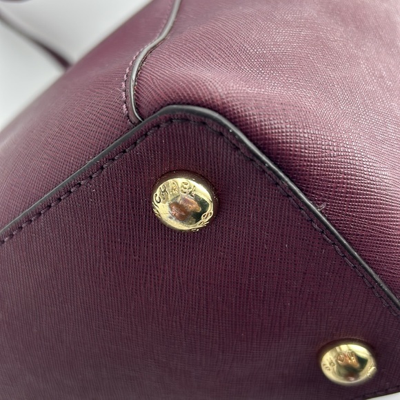 Michael Kors Medium Tote Saffiano Leather Merlot EUC - Picture 7 of 16